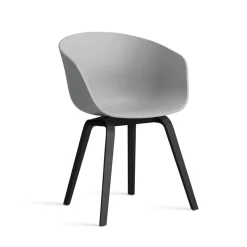 About a chair AAC 22 - pied bois