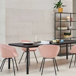 About a Chair AAC 27 pieds noirs