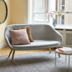 About a lounge sofa for Comwel blanc