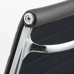 Aluminium EA 117 - Cuir noir L50 (Outlet)