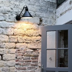 Applique 304 XL Outdoor Seaside Conic