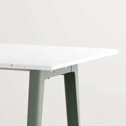 Bureau New Modern en Plastique Recyclé