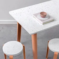 Bureau New Modern en Plastique Recyclé