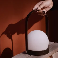 Carrie lampe à poser portable