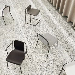 Chaise avec accoudoirs Studio