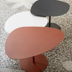 Composition tables gigognes Galet