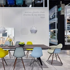 Eames Armchair DAW (rembourrée)