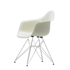 Eames Fiberglass Armchair DAR