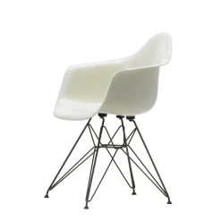 Eames Fiberglass Armchair DAR