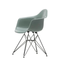 Eames Fiberglass Armchair DAR