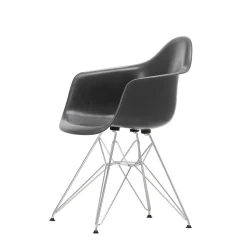 Eames Fiberglass Armchair DAR