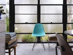 Eames Fiberglass Side Chair DSR Turquoise - Édition limitée (Outlet)