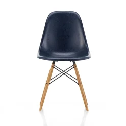 Eames Fiberglass Side Chair DSW