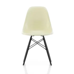 Eames Fiberglass Side Chair DSW