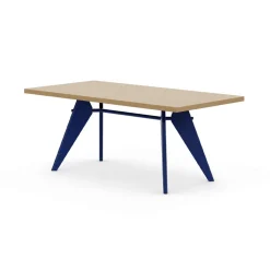 Em Table