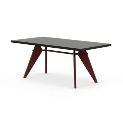 Em Table