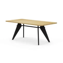 Em Table