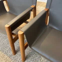 Fauteuil Pablo - Cuir Grainé Vert Boue / Noyer Canaletto (Outlet)