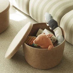 Hide storage pouf