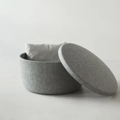 Hide storage pouf