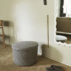 Hide storage pouf