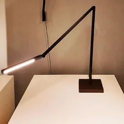 Lampe à poser Untitled Linear