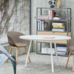 Loop Stand Round Table