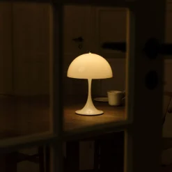 Panthella 250 Portable Opale