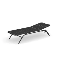 Yard chaise longue